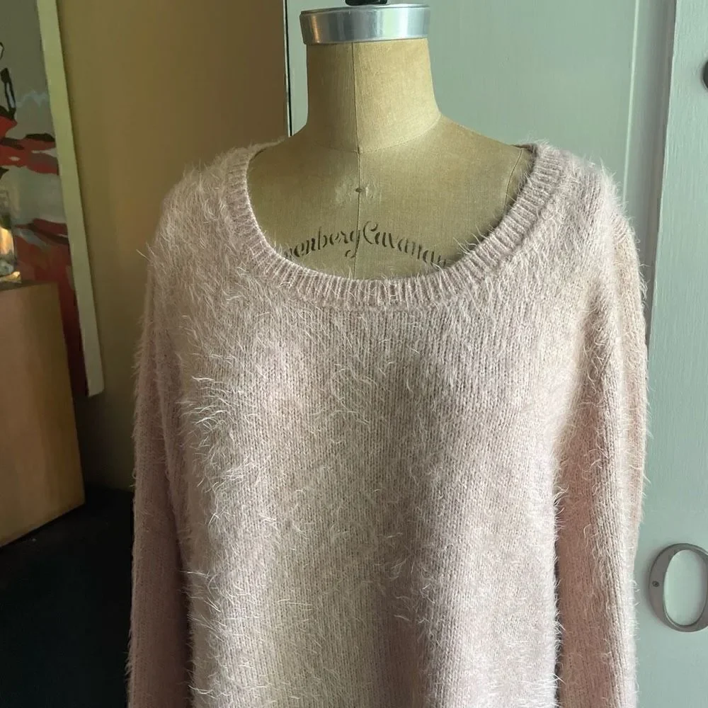 CALVIN KLEIN JEANS | light pink eyelash crewneck sweater XL - Picture 3 of 10